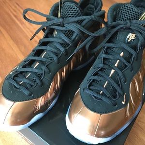 Nike little posite 1